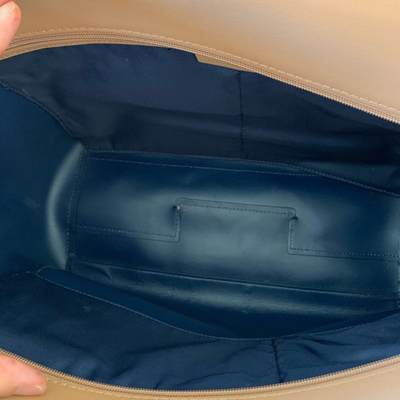 Tory Burch Robinson Tote - Picture 4 of 7